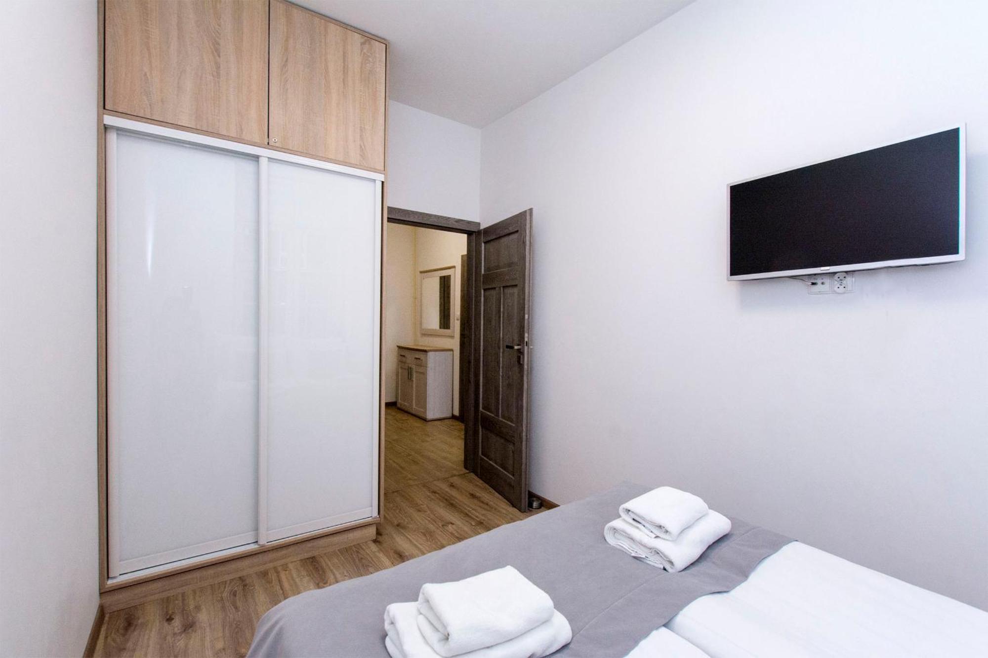 Apartment Maya's Flats & 45 - Lux Ogarna 2 Bedrooms Danzig